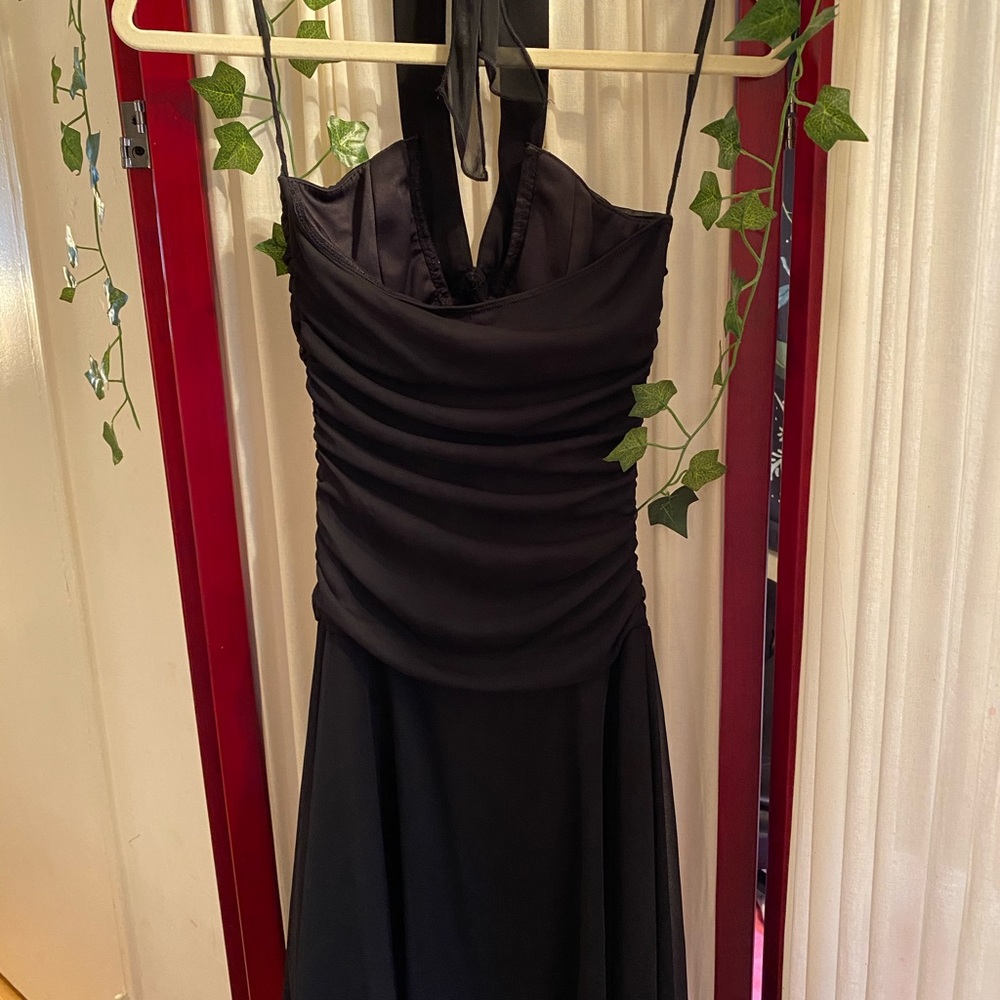 Dress - Picture 3 of 6